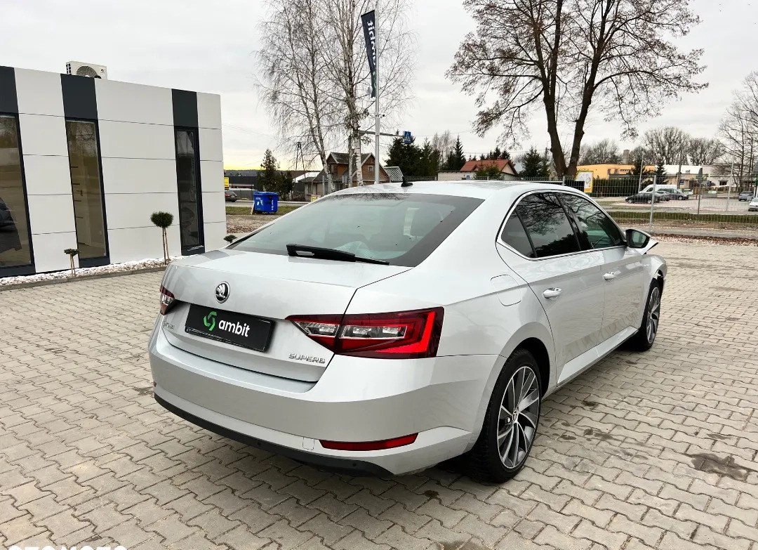 Skoda Superb cena 39900 przebieg: 132226, rok produkcji 2016 z Borek Wielkopolski małe 172